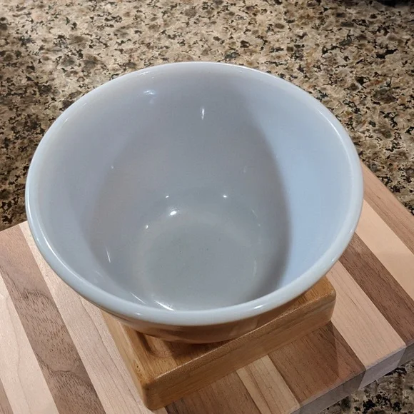 VTG Pyrex Chocolate Brown 401 1.5 Pt. Small Primary Mixing Nesting Bowl Ovenware - Picture 2 of 5